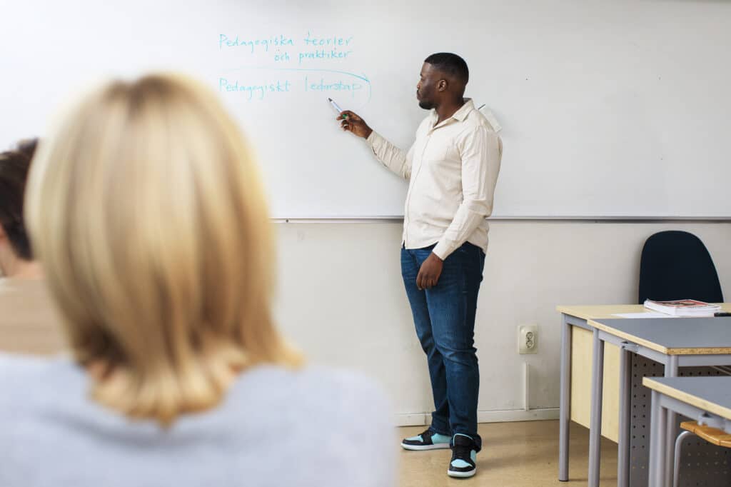 Låna till studier – att söka studielån 4 studielån